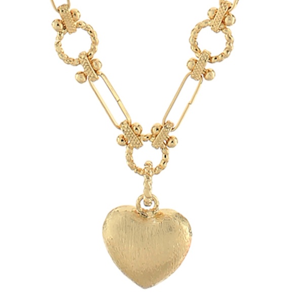 Circle Station Heart Pendant Necklace - Picture 2 of 2